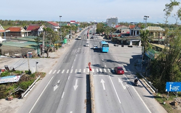 Khắc phục hậu quả bão lũ, Hà Tĩnh sửa chữa 84 cụm đèn tín hiệu giao thông