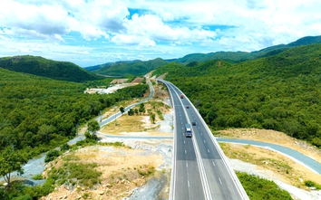 Rà soát đầu tư nâng cấp loạt cao tốc trọng điểm