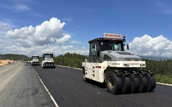 Xem xét thưởng hợp đồng nhiều gói thầu xây lắp thuộc dự án cao tốc trọng điểm