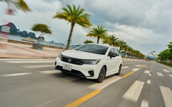 Honda Civic e:HEV vẫn còn tồn xe năm 2024