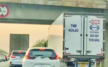 CSGT xử phạt tài xế đi xe tải vào làn dừng khẩn cấp trên cao tốc Phan Thiết - Dầu Giây