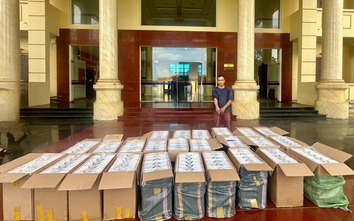 Quảng Trị: Bắt quả tang ô tô vận chuyển 12.500 bao thuốc lá JET trái phép