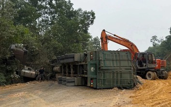 Thanh Hóa: Bổ sung biển báo ở đoạn đường xảy ra vụ TNGT khiến 4 người gặp nạn