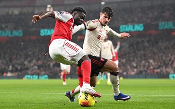 Ngoại hạng Anh: Liverpool hòa kịch tính Arsenal