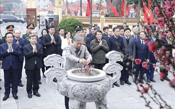 Tổng Bí thư Tô Lâm dâng hương tưởng niệm các đồng chí lãnh đạo tiền bối