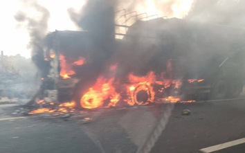 Xe tải bùng cháy dữ dội trên cao tốc Phan Thiết - Dầu Giây