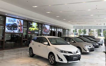 Giáp Tết, nhiều mẫu ô tô khan hàng