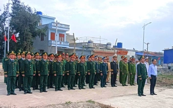 Thiêng liêng lễ chào cờ chủ quyền ngày đầu năm mới trên đảo Bạch Long Vĩ