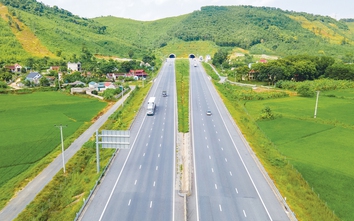 Chuyện chưa kể kỳ tích 3.000km cao tốc