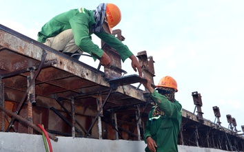 Tết ấm trên công trường thi công cao tốc Cà Mau - Đất Mũi