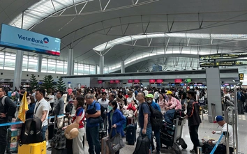 Sân bay Tân Sơn Nhất phục vụ hơn 151.000 hành khách ngày mùng 3 Tết