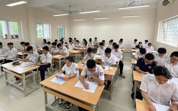 Hà Nội khảo sát chất lượng học sinh lớp 11, 12, không thu lệ phí
