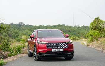 Honda HR-V e:HEV RS giảm giá 34 triệu đồng