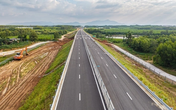 Thứ trưởng Nguyễn Việt Hùng: Sớm khai thác cao tốc Quảng Ngãi - Hoài Nhơn đúng quy định