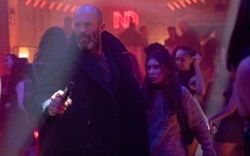 Ngôi sao phim hành động Jason Statham được khen nức nở khi tái xuất với “Kẻ ẩn dật”