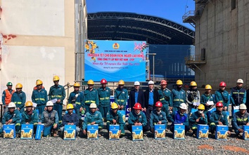 Nghĩa tình Công đoàn tiếp sức người lao động nơi công trường ngày giáp Tết