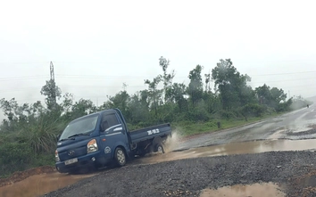 Đường từ cảng Vũng Áng - QL1A kéo dài phía tây sụt lún, xuống cấp, tiềm ẩn TNGT