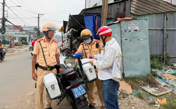 Chủ đầu tư dự án đường Lã Xuân Oai thừa nhận vi phạm để vật liệu thi công lấn đường