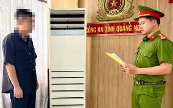 Giám đốc lừa người khác chơi chứng khoán, chiếm đoạt hàng trăm triệu đồng