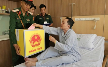 Những cử tri đặc biệt trong ngày hội bầu cử ở TP.HCM