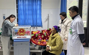 Cử tri vùng cao, hải đảo nô nức đi bầu cử từ sáng sớm