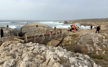 Sập cầu đi bộ ở miền Bắc Tây Ban Nha, 5 người thiệt mạng