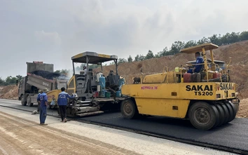 Tăng ca, tăng kíp đẩy nhanh tiến độ cao tốc Tuyên Quang - Hà Giang