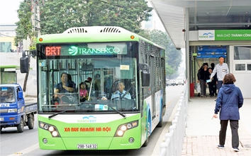 Hà Nội nói gì về xe buýt BRT đội giá tiền tỷ?