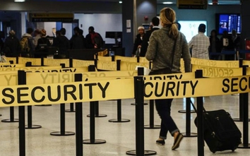 Mỹ cấm khách đi máy bay mang theo thiết bị điện tử lớn