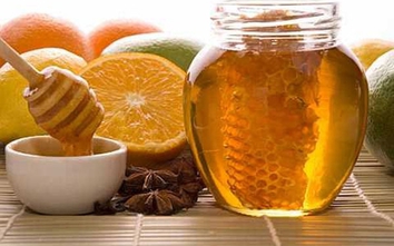 Người béo phì nên dùng ít mật ong khi điều trị viêm họng