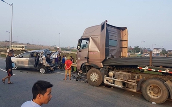 Báo động tai nạn xe container trên cao tốc Hà Nội - Thái Nguyên