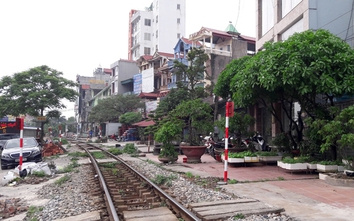 Lối đi dân sinh bủa vây đường sắt Hà Nội - Hải Phòng