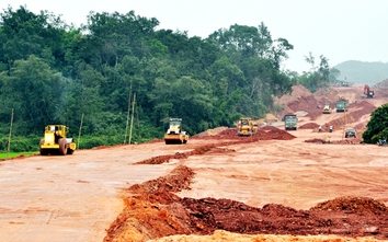 Xây đặc khu kinh tế trước áp lực của “người đến sau”