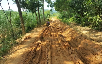 Tuyên Quang: Chiêu Yên nghèo vì đường lầy lội quanh năm
