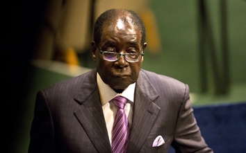 Chấp nhận từ chức, ông Mugabe được hưởng hàng triệu USD?