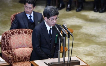 Thủ tướng Abe tạm thoát vụ bê bối bán đất công
