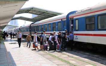 Tăng cường 12 đoàn tàu tuyến Sài Gòn-Nha Trang dịp Tết Dương lịch