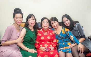 Trịnh Kim Chi khoe nhà "có 5 nàng tiên"