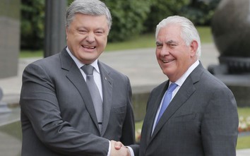 Ngoại trưởng Mỹ hứa khôi phục toàn vẹn lãnh thổ của Ukraine