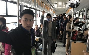 Hết miễn phí, buýt nhanh BRT vẫn đông khách