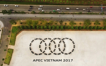 Xem video Audi xếp xe chào mừng APEC 2017