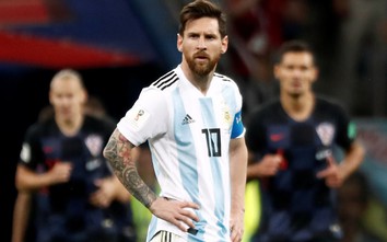 Cổ động viên Argentina nổi điên, đòi đuổi Messi lẫn HLV Sampaoli
