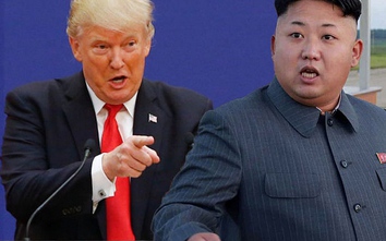 Ông Trump bất ngờ kéo dài lệnh trừng phạt chống Triều Tiên