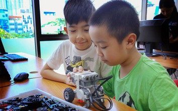Ngày hội Robothon- Niềm đam mê của các "fan" robot