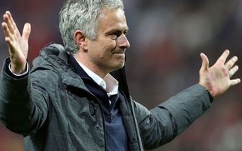 Tại Man United, Mourinho phản bội bản năng