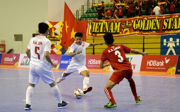 HLV Rodrigo gọi tuyển futsal Việt Nam là gà mất đầu