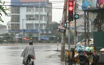 Hoa mắt, vẹo cổ với đèn tín hiệu giao thông lỗi