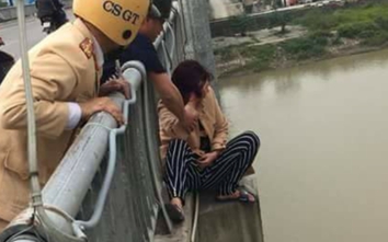 Thái Bình: Giải cứu người phụ nữ nhảy cầu tự tử