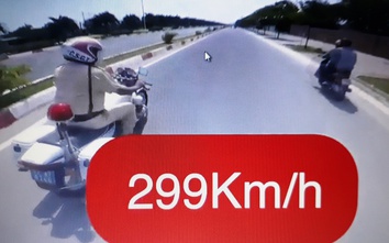 Thanh niên phóng xe máy “tốc độ bàn thờ” 299km/h khai gì?