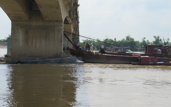 Những cầu vượt sông nào được bố trí lực lượng chống va trôi?